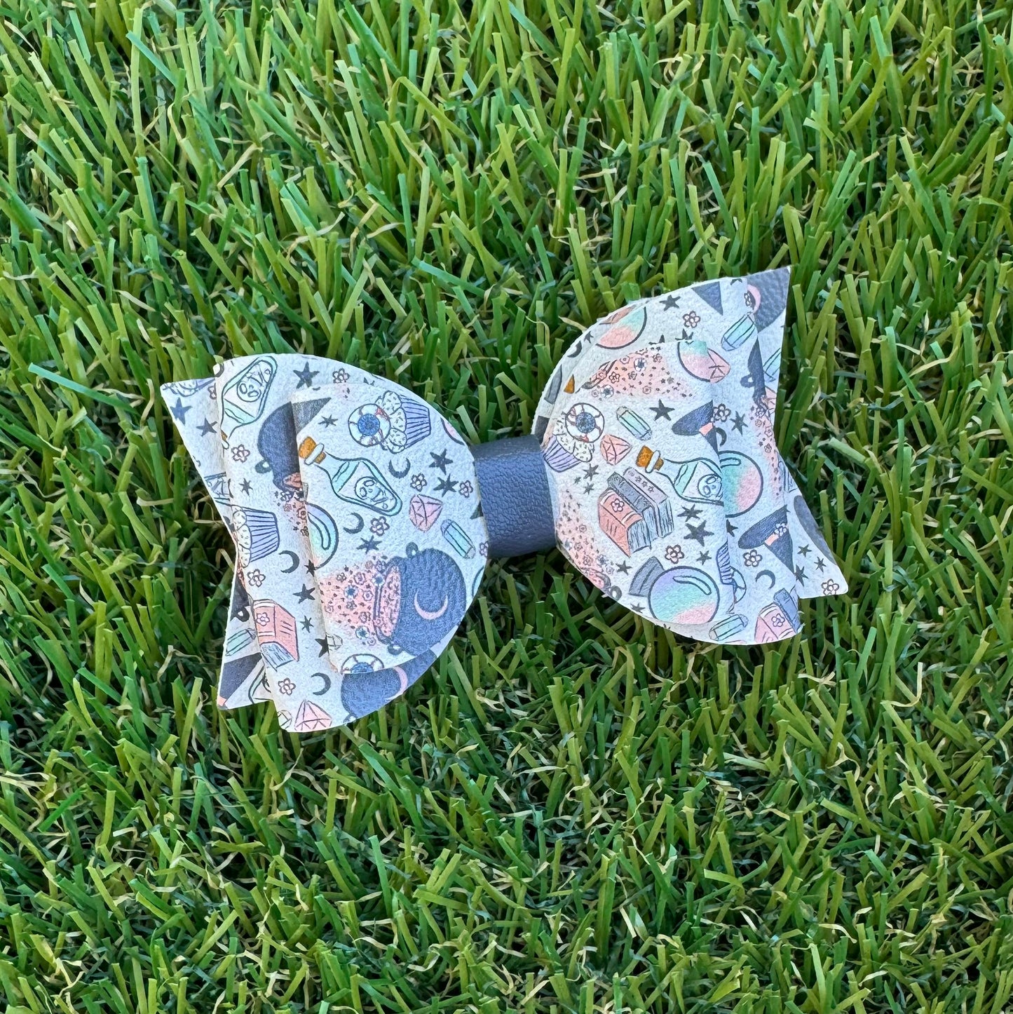 Pastel Witchy Vibe Bow