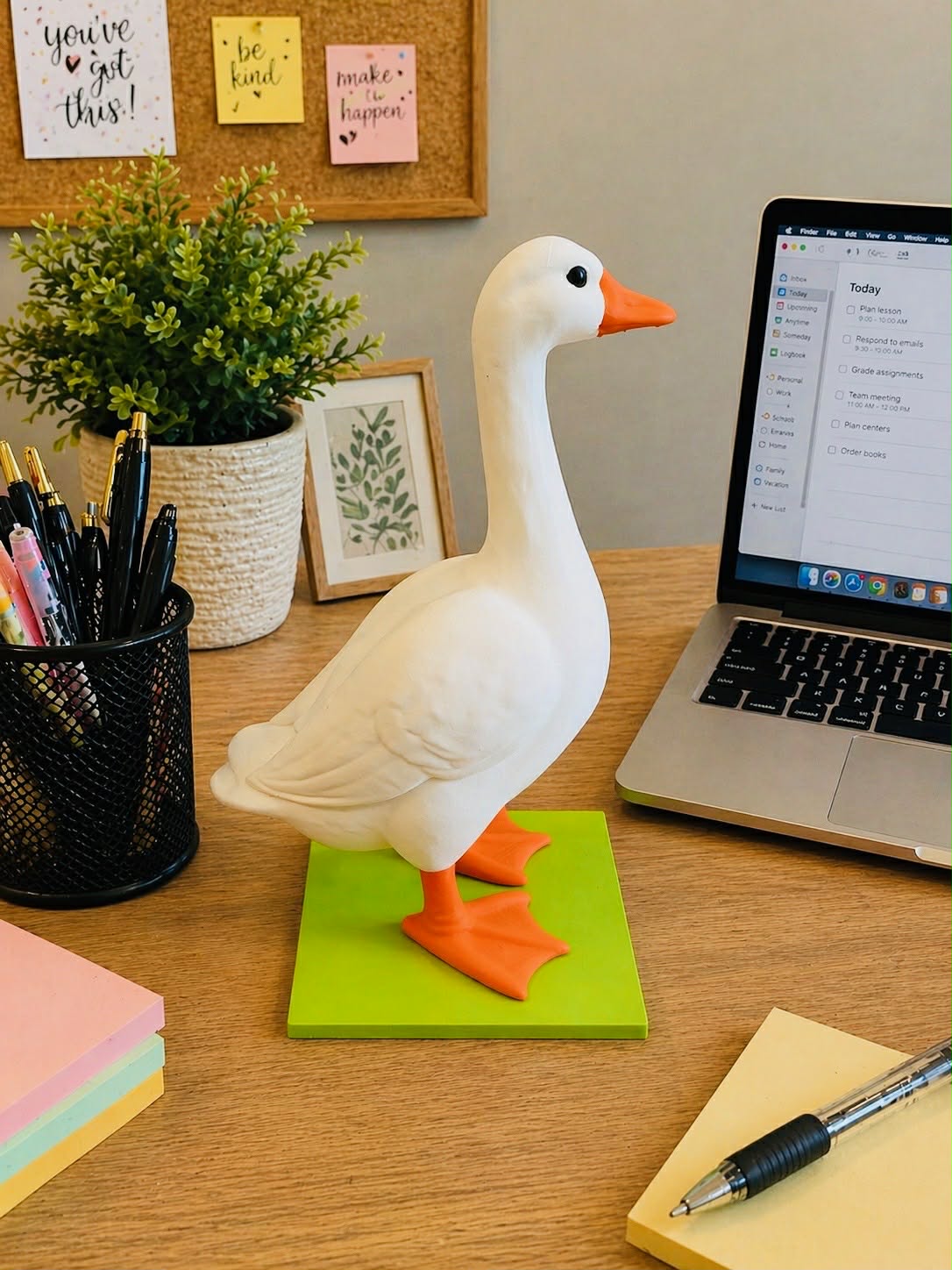 7" Desk Goose